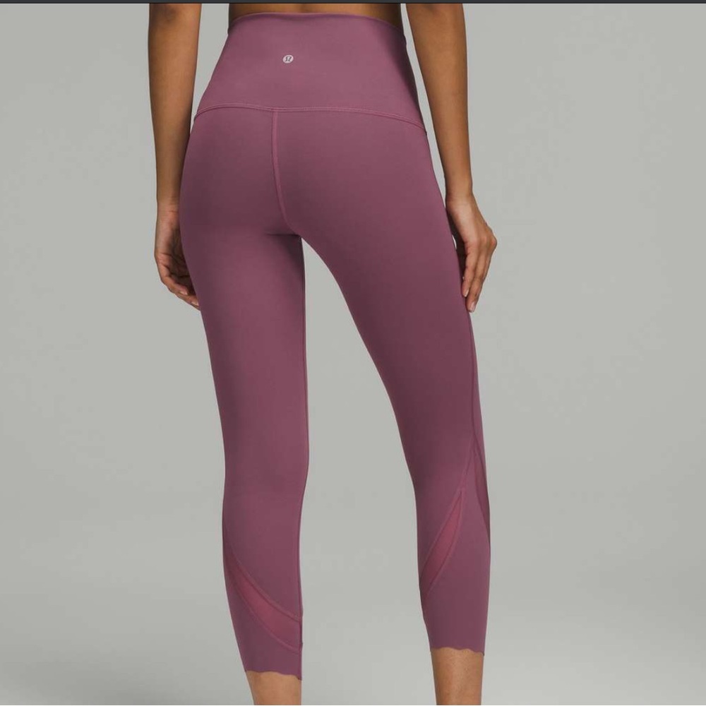 Lululemon Wunder Under Scalloped Crop Leggings